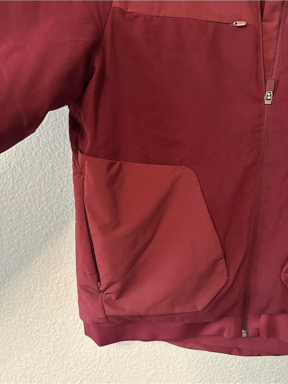 Figs Women's Burgundy insulated Zip Jacket - Picture 2 of 9